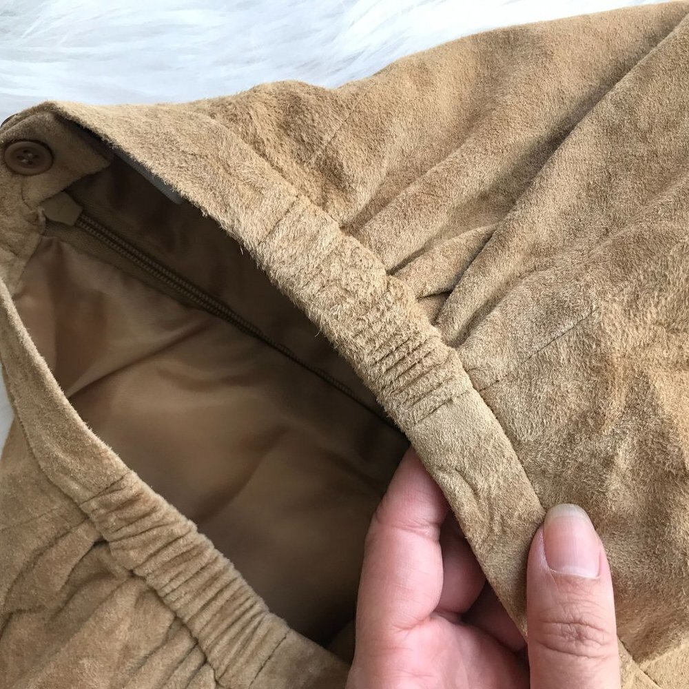 NOS 90's NWT Chico's Design Suede Leather Tan Chic Skirt - Medium - Picture 5 of 9